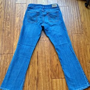 Women's Bootcut Levi's jeans